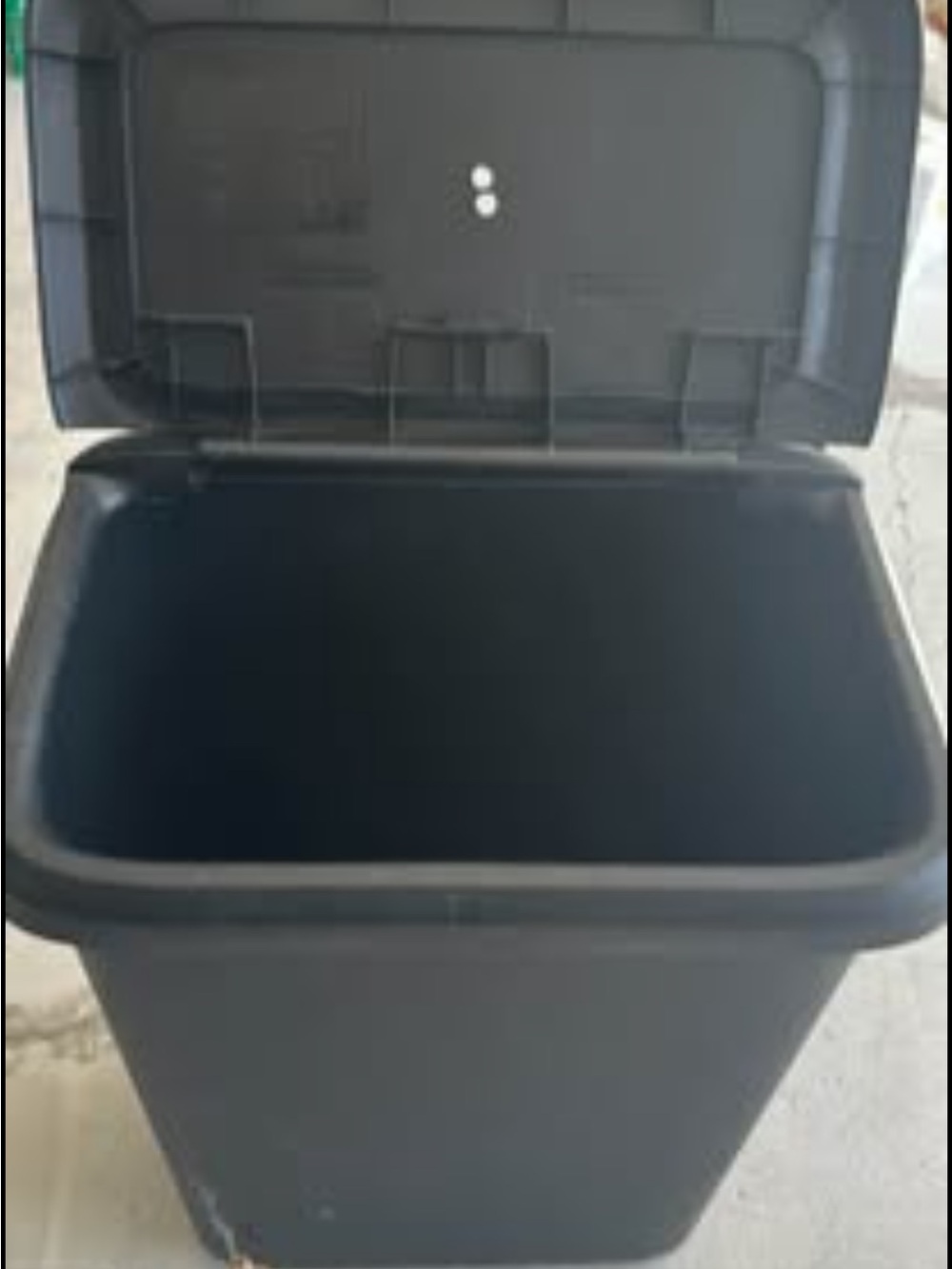 Black Plastic Waste Bin with Lid - Home Storage & Organization